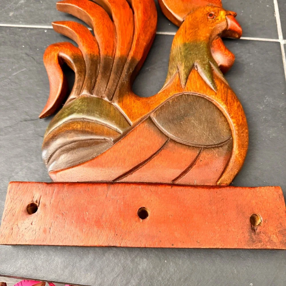 Hand‎ Carved Wooden Rooster Wall Decor Coat Rack, Rustic Farmhouse Decor